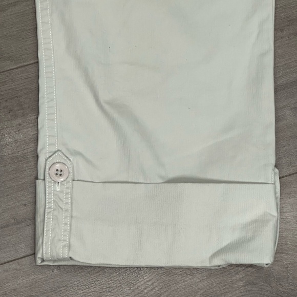 Women's Eddie Bauer 10 Medium Capri Pants Chino Khakis Twill Stretch Cream NWOT - Picture 7 of 11
